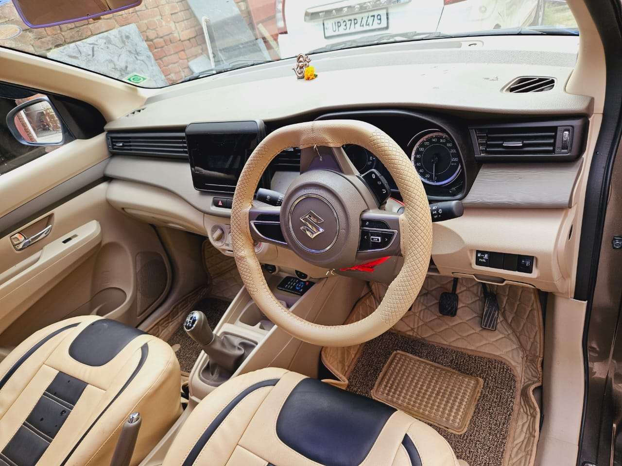 Ertiga , Innova Crysta